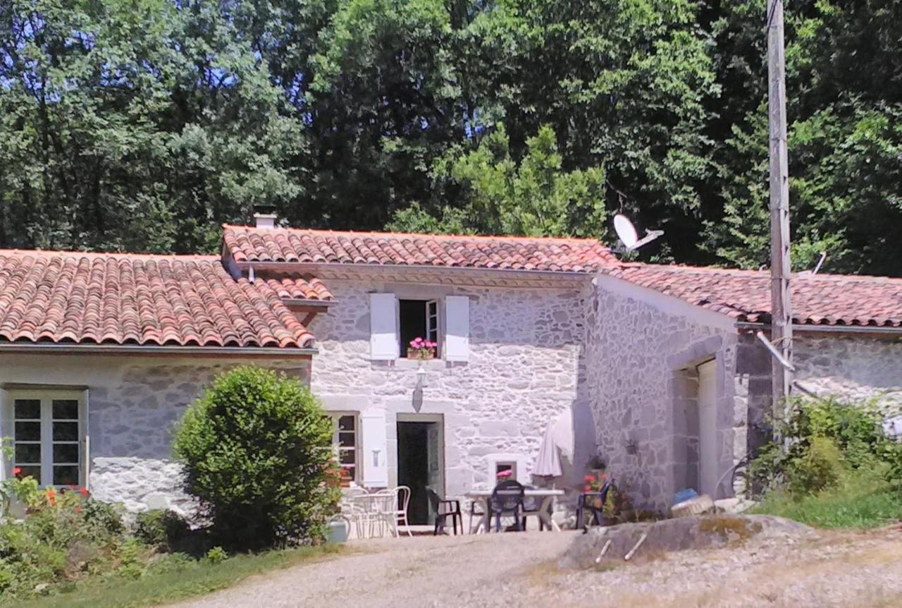 Gite Le Coumis 1370 Saint-Salvy-de-la-Balme Exterior photo